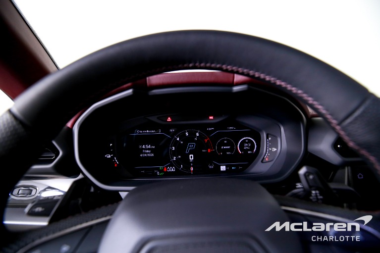 Used-2025-Lamborghini-Urus-SE