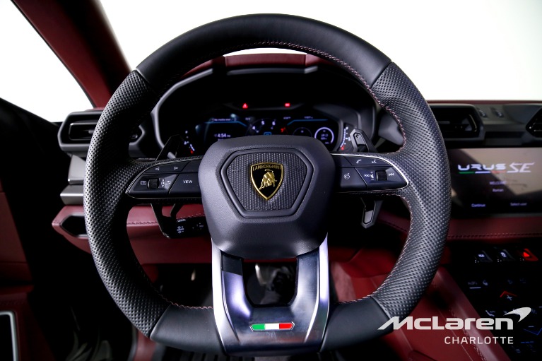 Used-2025-Lamborghini-Urus-SE