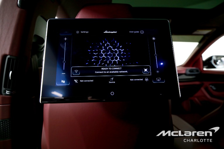 Used-2025-Lamborghini-Urus-SE