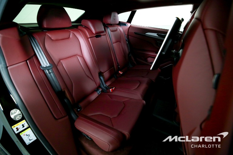Used-2025-Lamborghini-Urus-SE