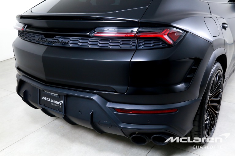 Used-2025-Lamborghini-Urus-SE
