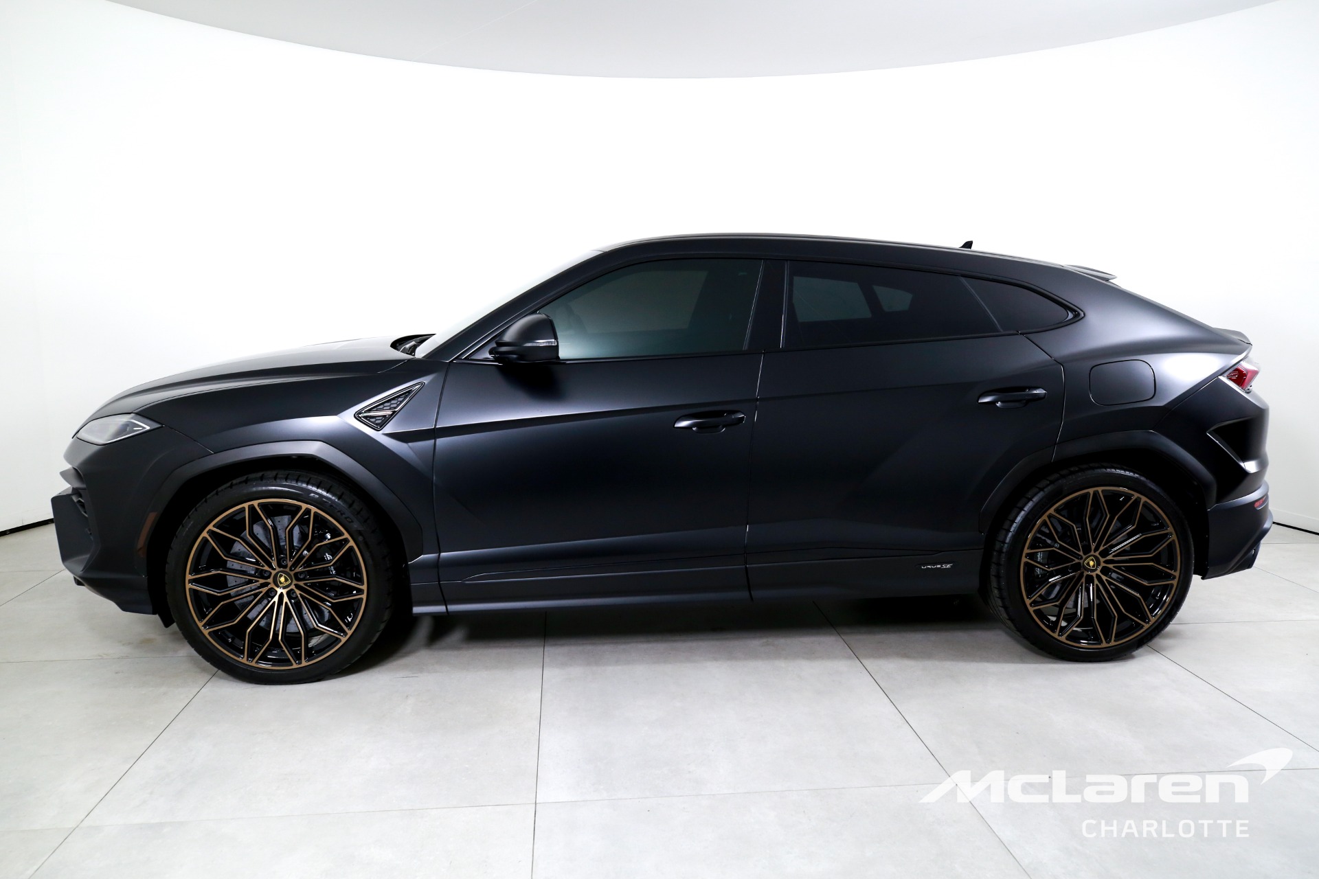 Used 2025 Lamborghini Urus SE | Charlotte, NC