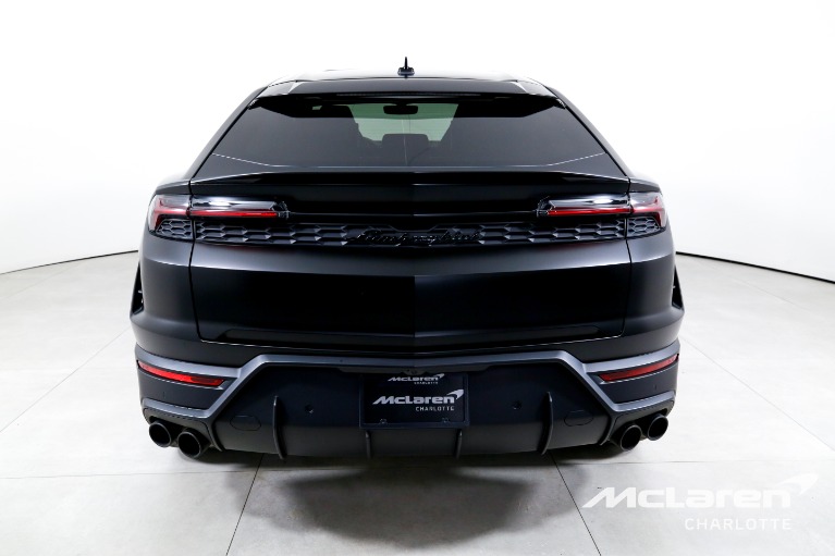 Used-2025-Lamborghini-Urus-SE