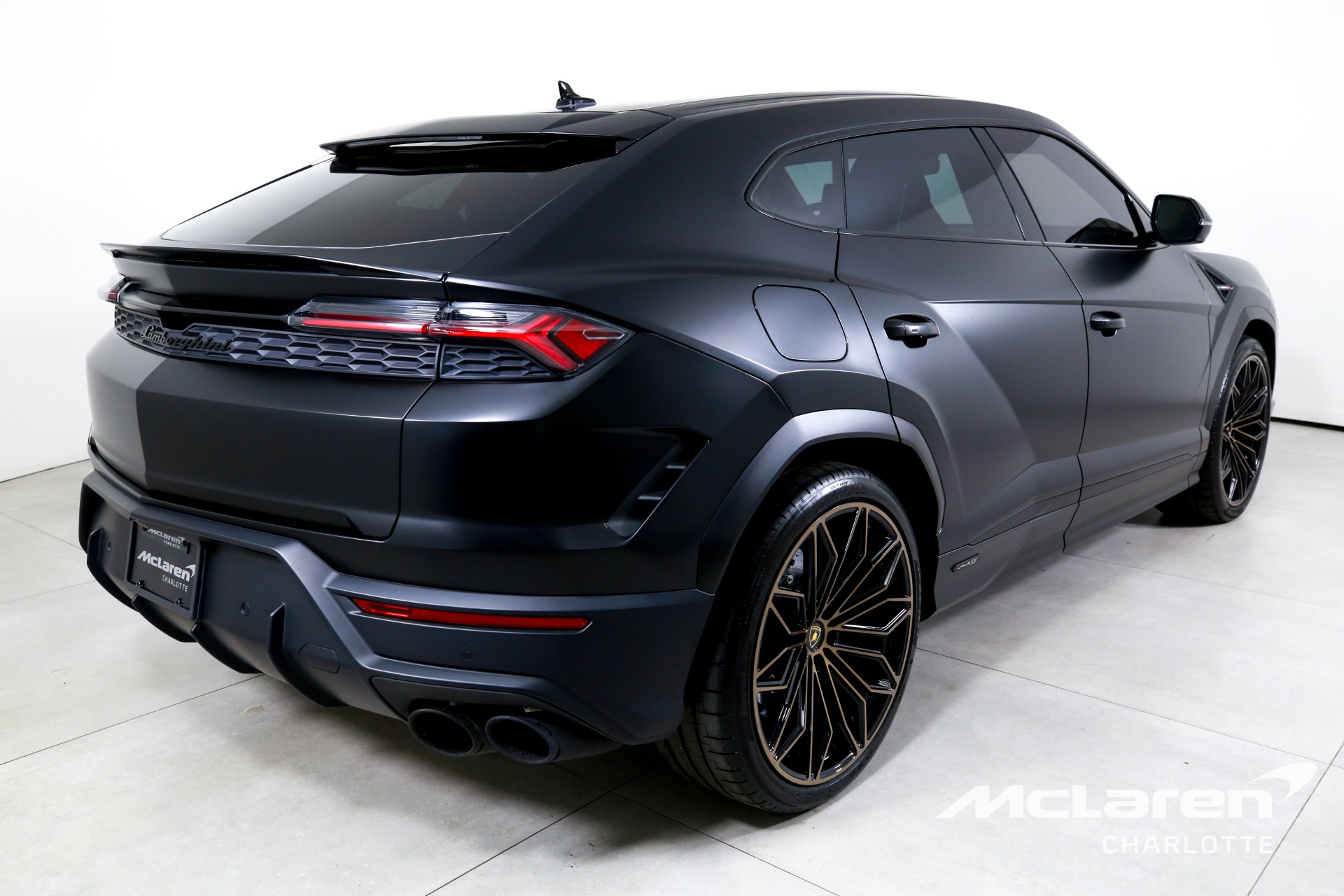 Used 2025 Lamborghini Urus SE | Charlotte, NC