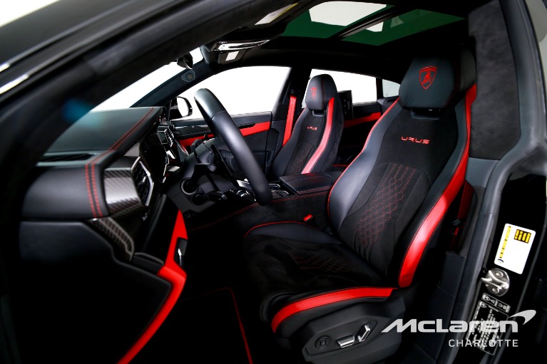 Used-2023-Lamborghini-Urus-S