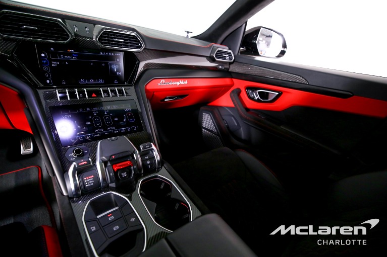 Used-2023-Lamborghini-Urus-S