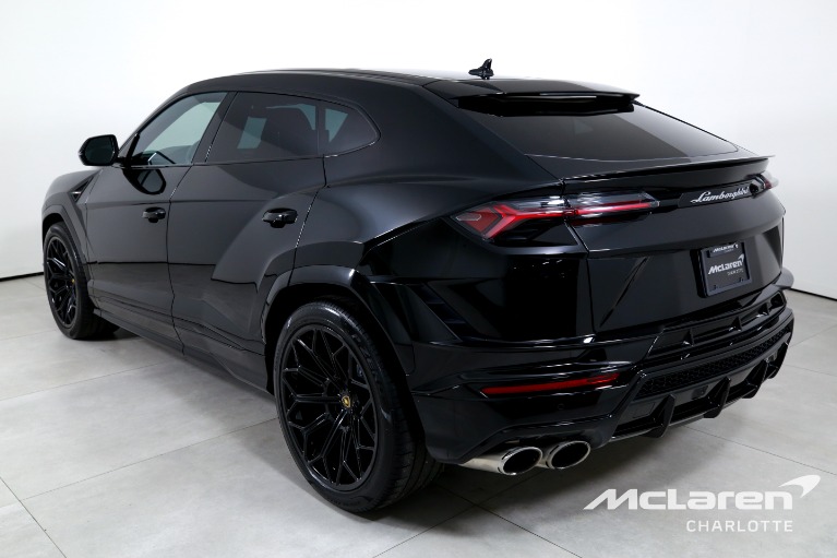 Used-2023-Lamborghini-Urus-S