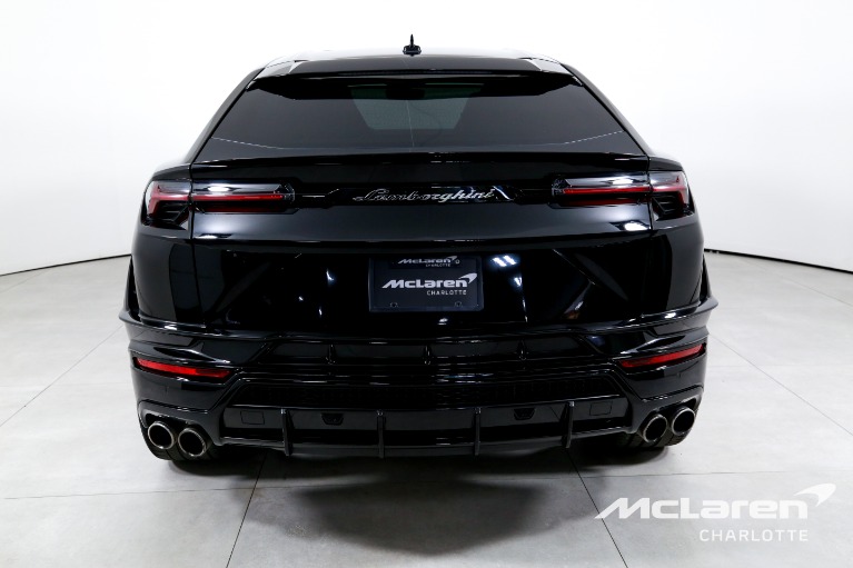 Used-2023-Lamborghini-Urus-S