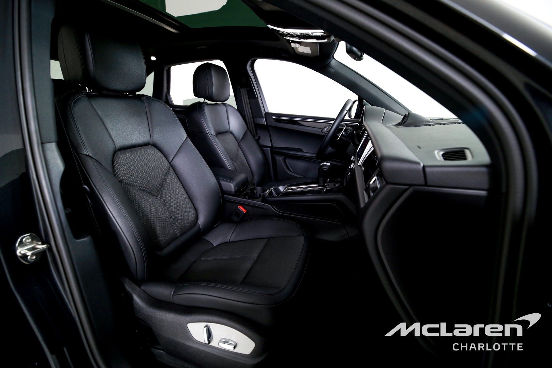 Used 2024 Porsche Macan  | Charlotte, NC