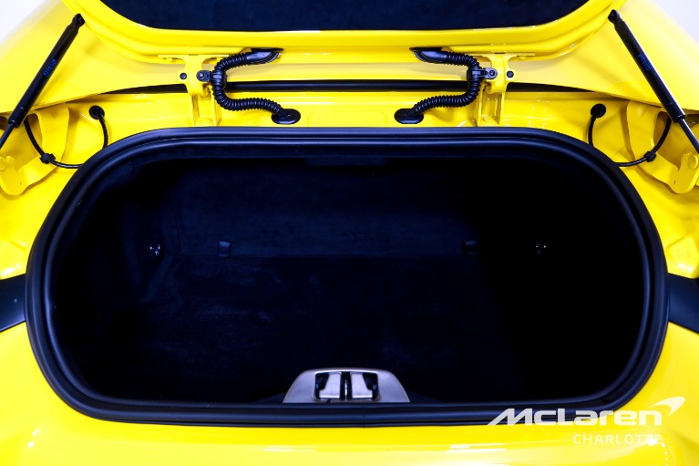 Used-2023-Ferrari-812-GTS