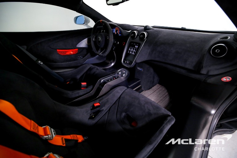 Used-2020-McLaren-620R