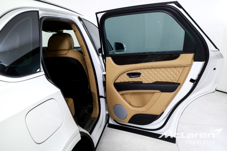 Used-2021-Bentley-Bentayga-Hybrid