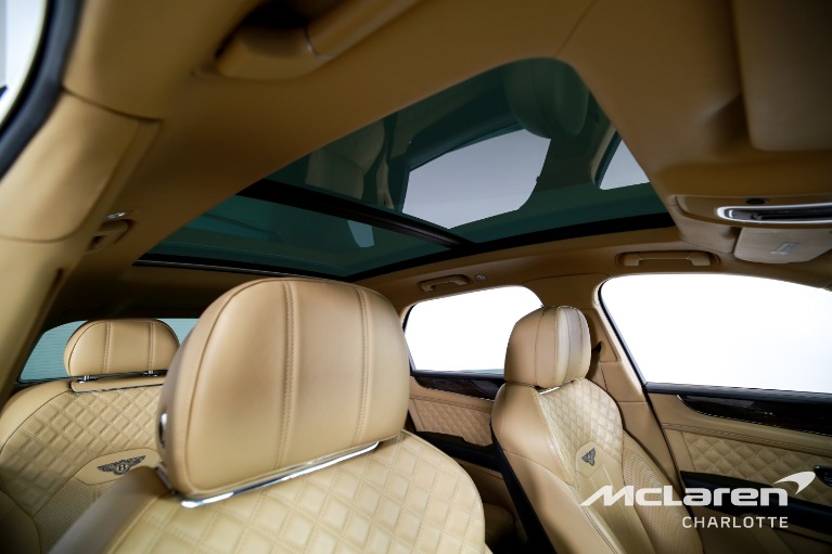 Used-2021-Bentley-Bentayga-Hybrid