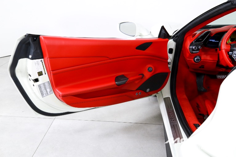 Used-2018-Ferrari-488-Spider