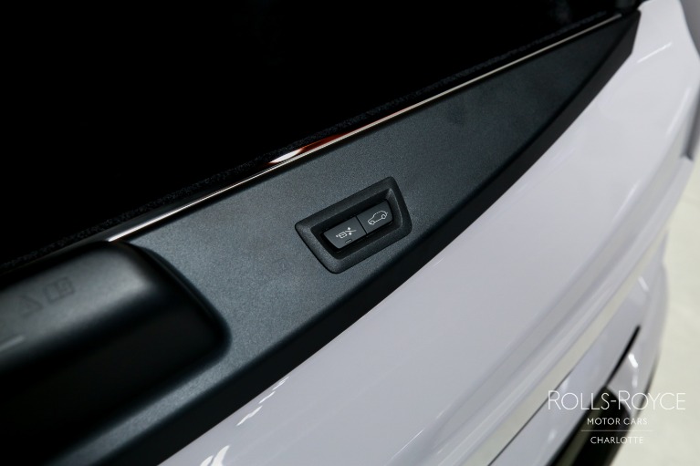 New-2027-Rolls-Royce-Black-Badge-Cullinan