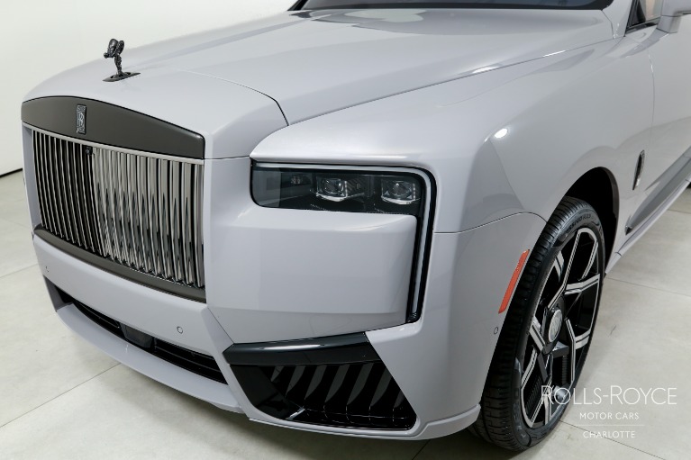 New-2027-Rolls-Royce-Black-Badge-Cullinan