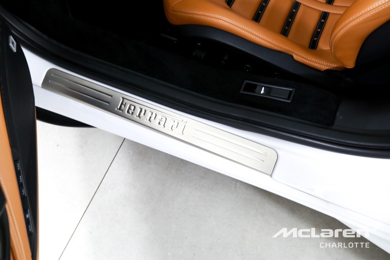 Used-2023-Ferrari-F8-Spider