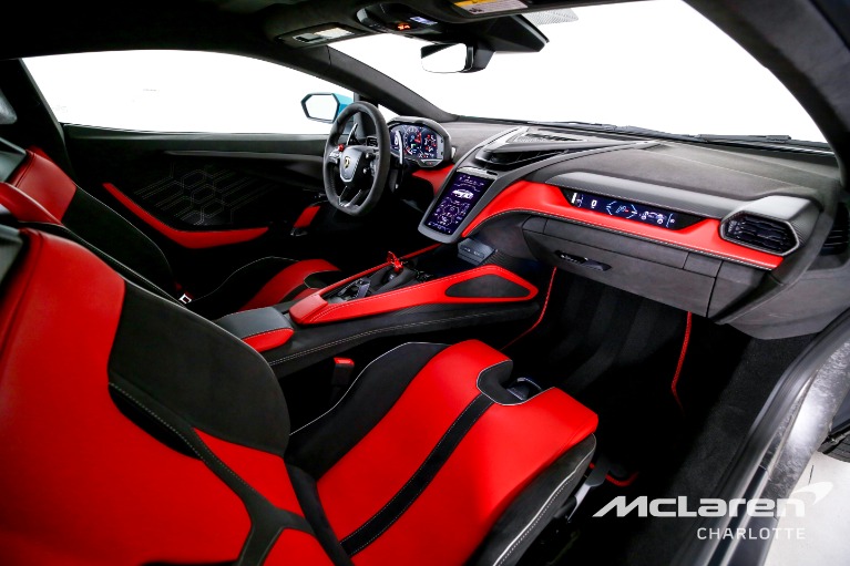 Used-2025-Lamborghini-Revuelto