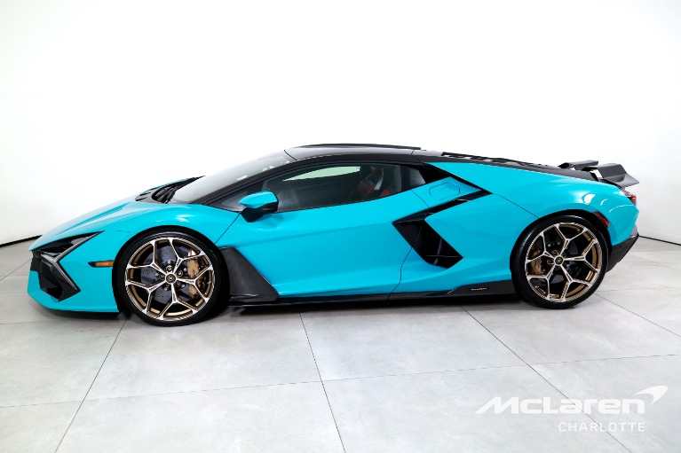 Used-2025-Lamborghini-Revuelto