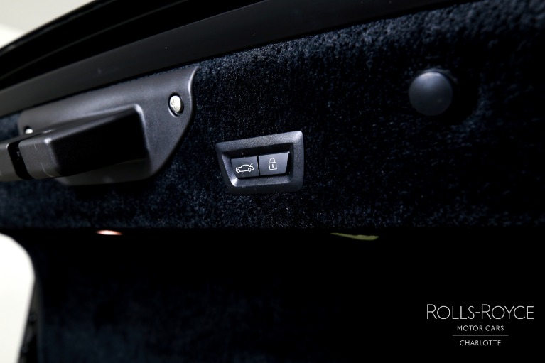 Used-2019-Rolls-Royce-Black-Badge-Dawn