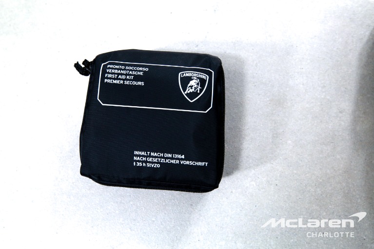 Used-2025-Lamborghini-Urus-SE