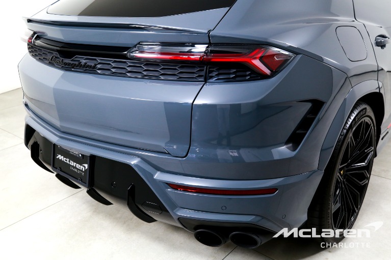 Used-2025-Lamborghini-Urus-SE