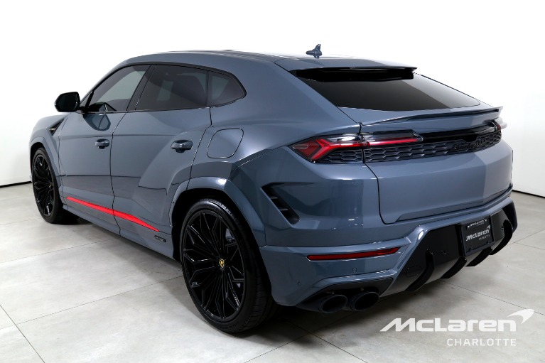 Used-2025-Lamborghini-Urus-SE