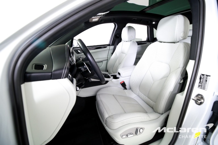 Used-2024-Porsche-Macan
