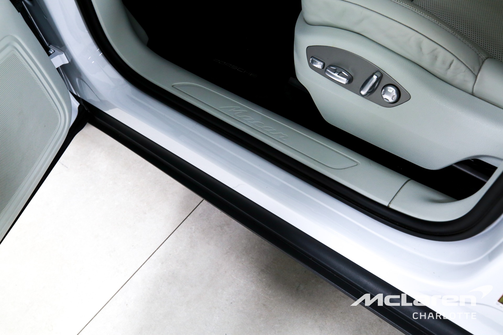 Used 2024 Porsche Macan  | Charlotte, NC