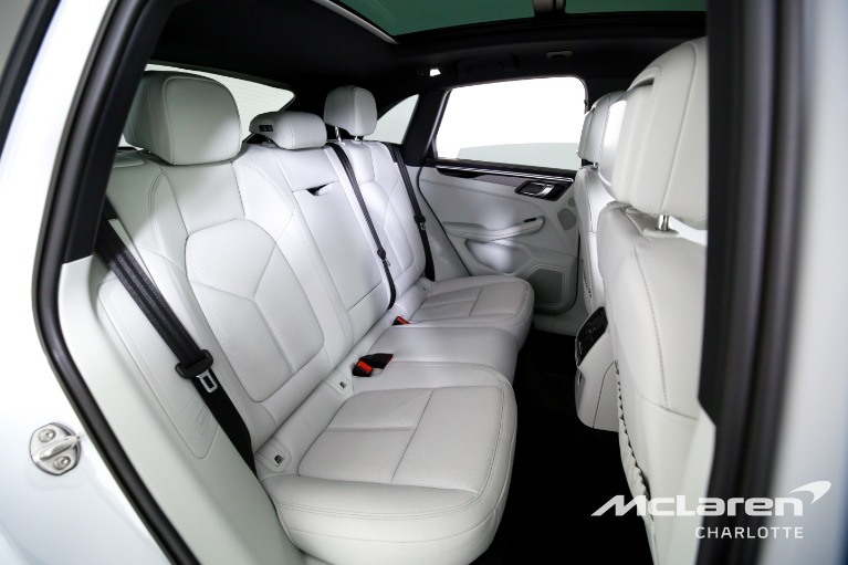 Used-2024-Porsche-Macan