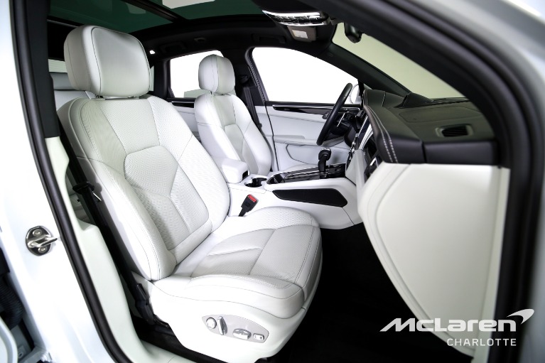 Used-2024-Porsche-Macan