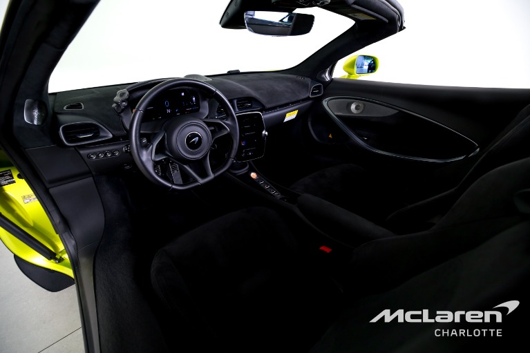 Used-2025-McLaren-Artura-Spider
