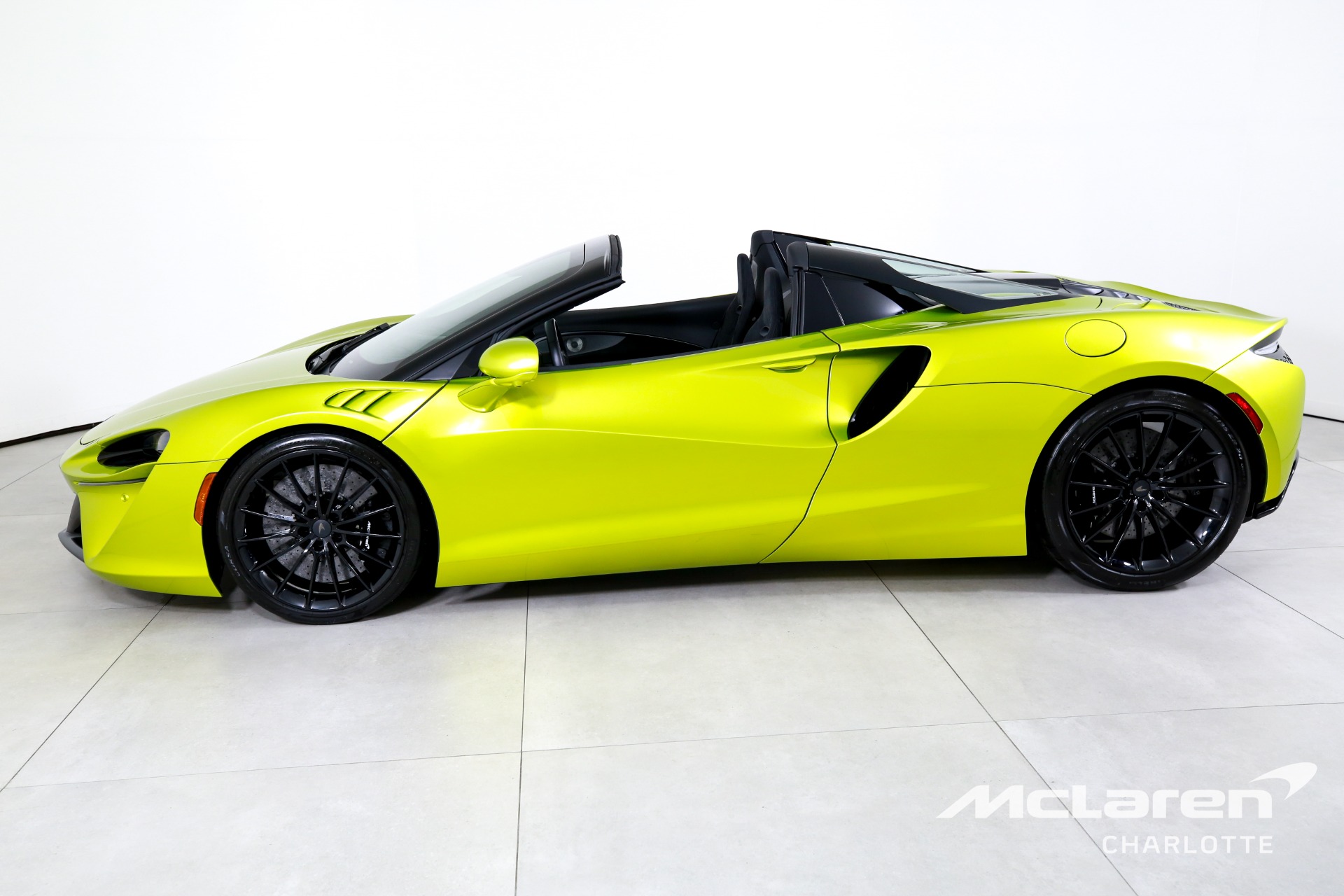 Used 2025 McLaren Artura Spider  | Charlotte, NC