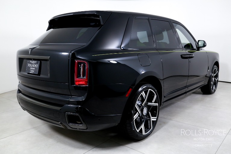 New-2027-Rolls-Royce-Black-Badge-Cullinan