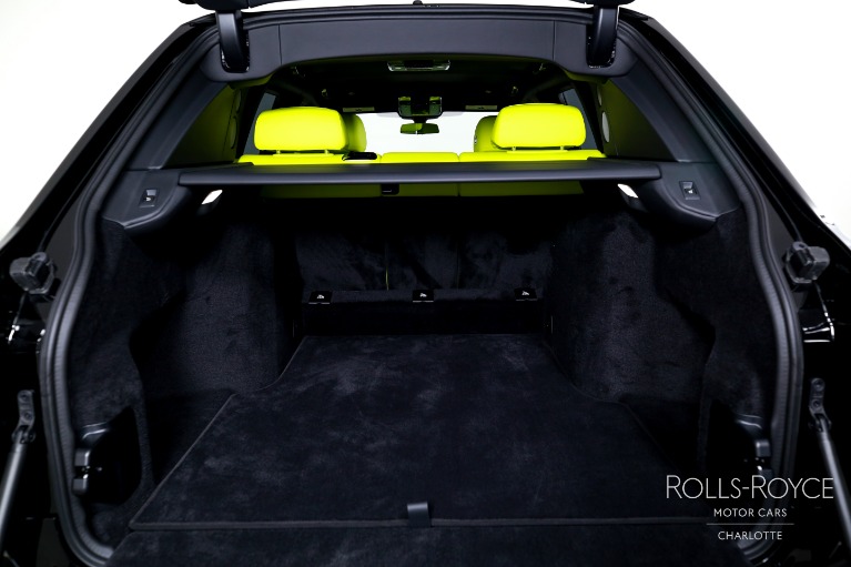 New-2027-Rolls-Royce-Black-Badge-Cullinan