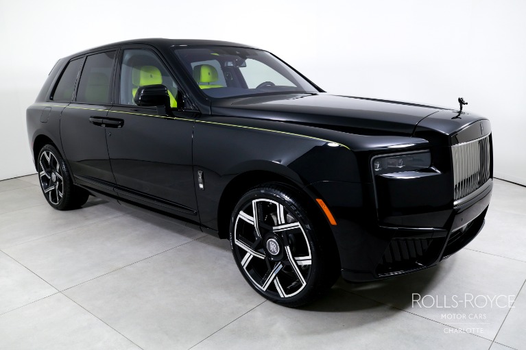 New-2027-Rolls-Royce-Black-Badge-Cullinan