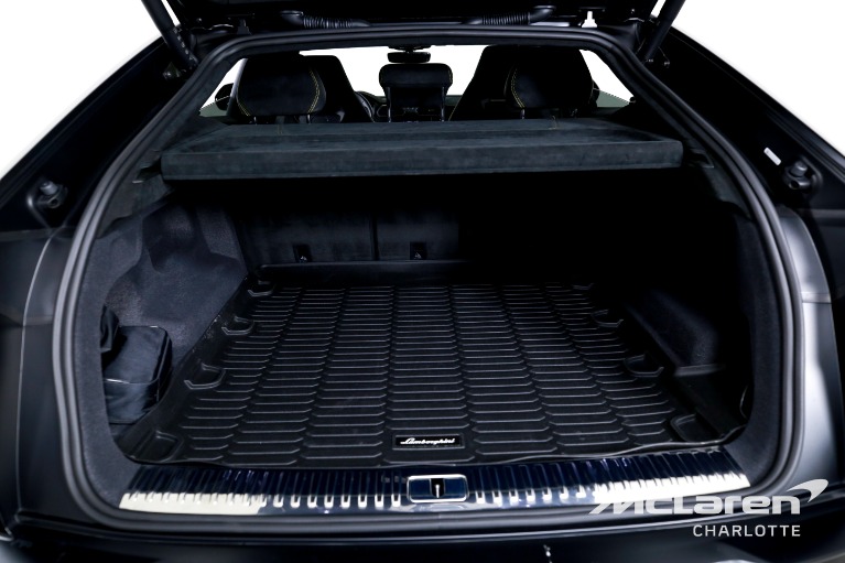 Used-2024-Lamborghini-Urus-Performante