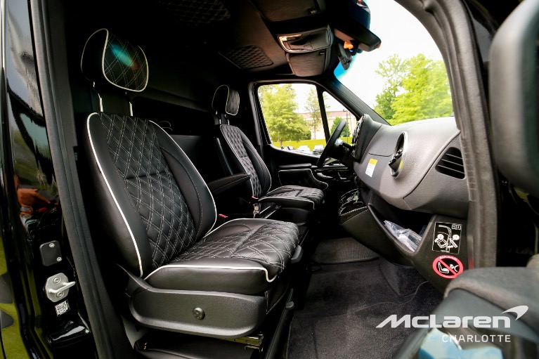 New-2027-Mercedes-Benz-SPRINTER-BUSINESS-CLASS