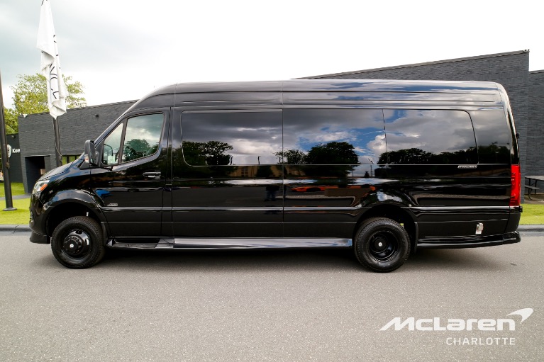 New-2027-Mercedes-Benz-SPRINTER-BUSINESS-CLASS