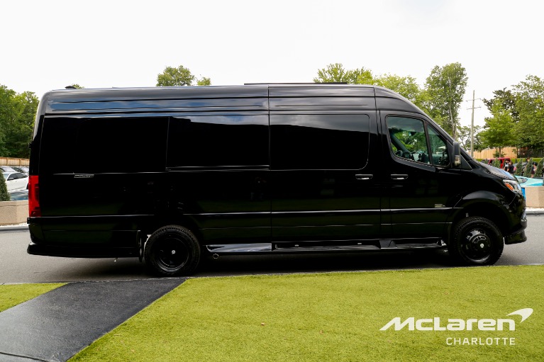 New-2027-Mercedes-Benz-SPRINTER-BUSINESS-CLASS
