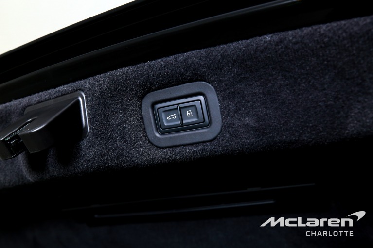 Used-2025-Bentley-Flying-Spur-Black-Edition