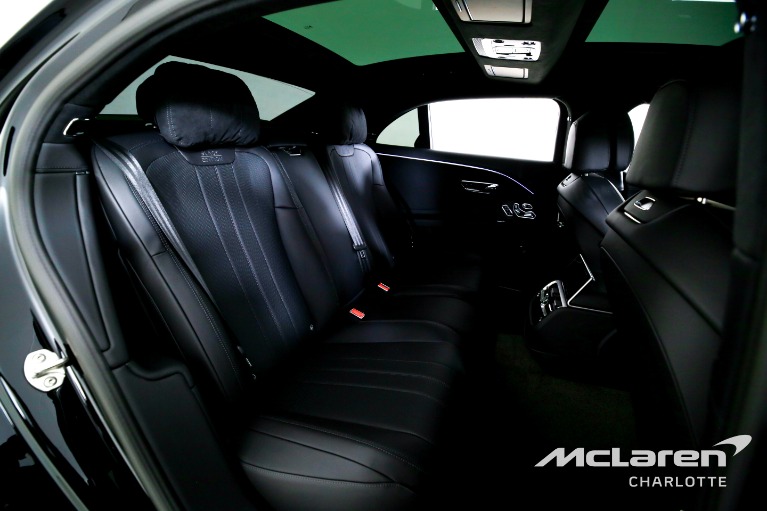 Used-2025-Bentley-Flying-Spur-Black-Edition