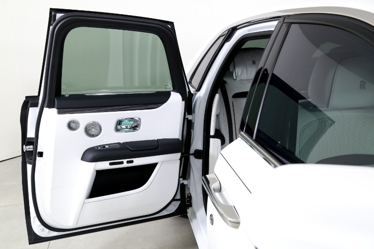 Used-2021-Rolls-Royce-Ghost