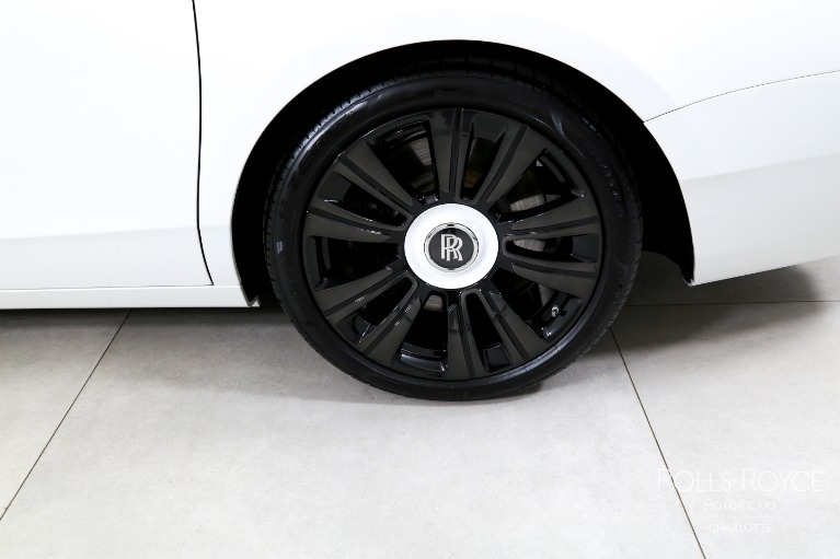 Used-2021-Rolls-Royce-Ghost