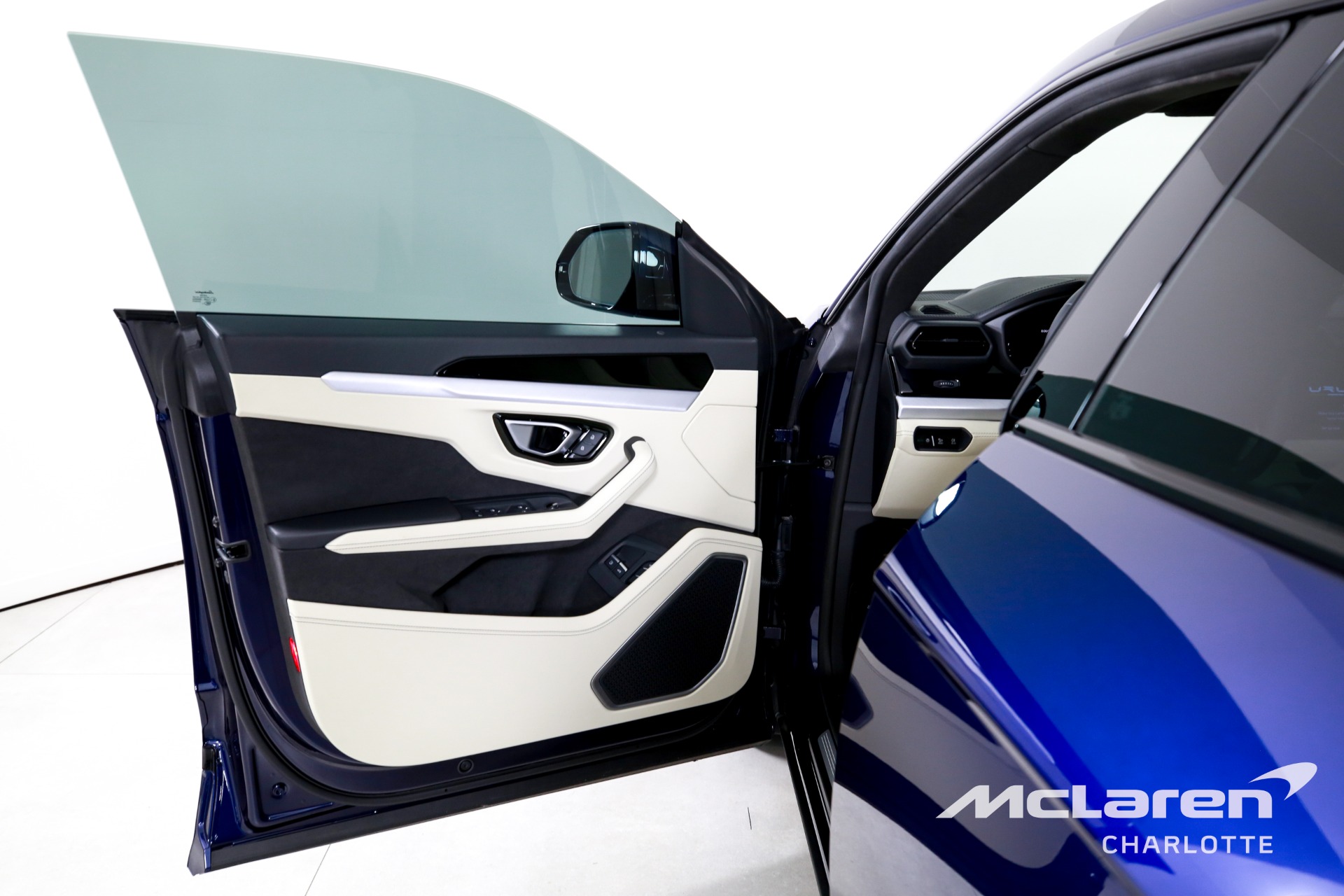 Used 2026 Lamborghini Urus SE | Charlotte, NC