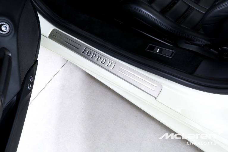 Used-2019-Ferrari-488-Spider