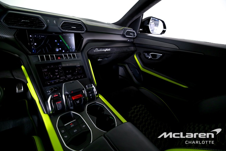 Used-2022-Lamborghini-Urus