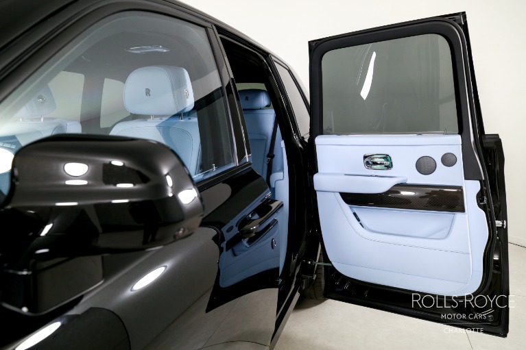 New-2027-Rolls-Royce-Black-Badge-Cullinan