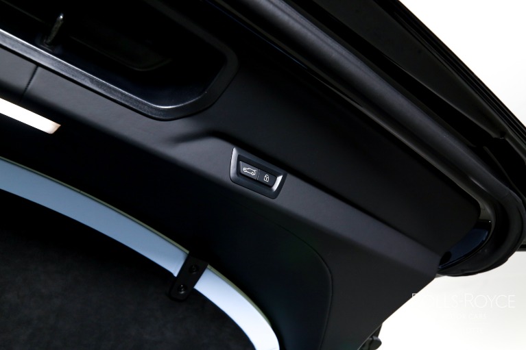 New-2027-Rolls-Royce-Black-Badge-Cullinan