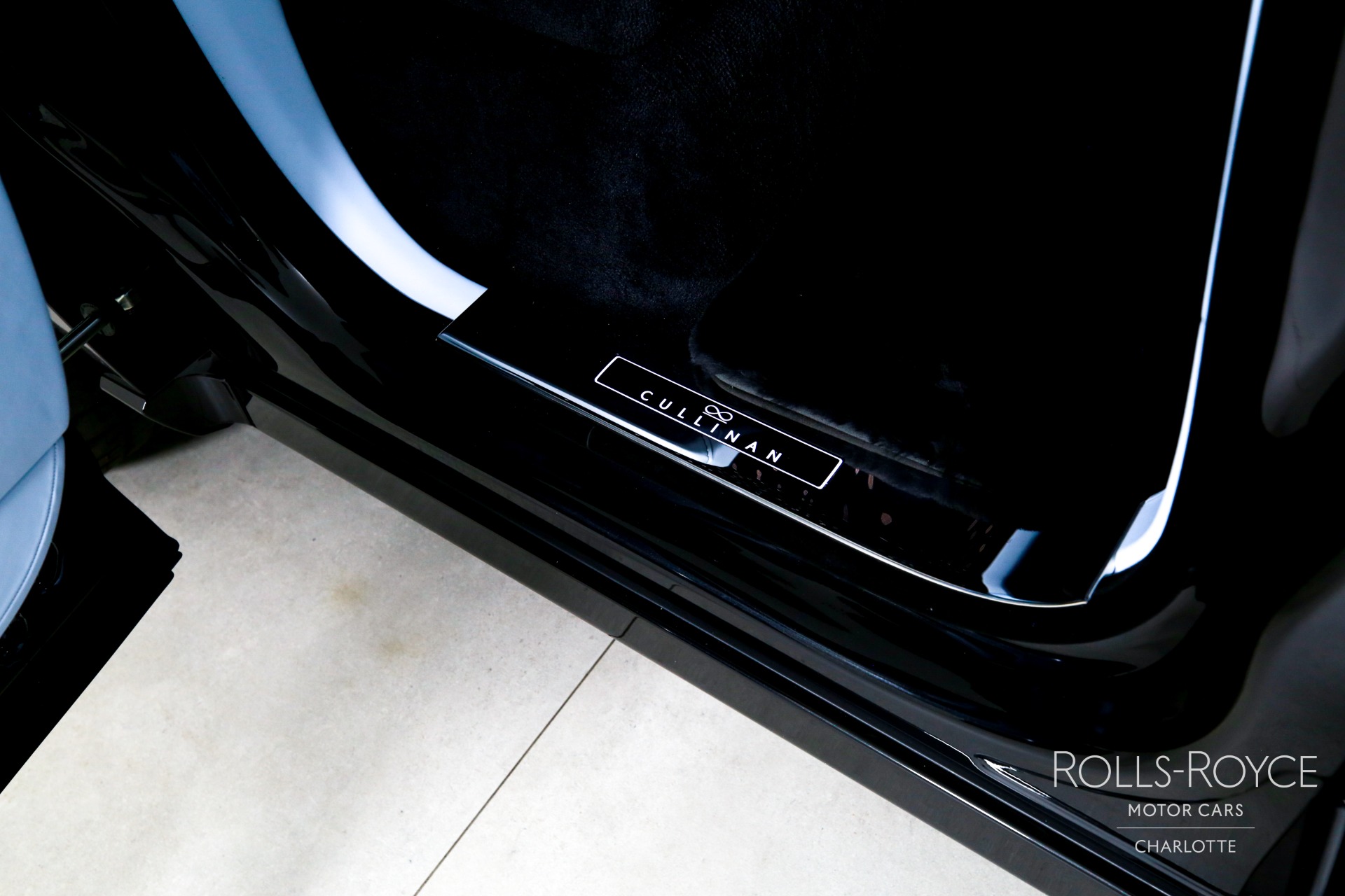 New 2027 Rolls-Royce Black Badge Cullinan  | Charlotte, NC